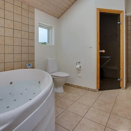 Four-bedroom Holiday In