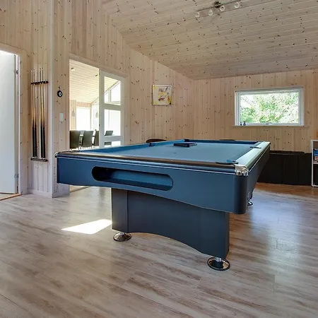 Holiday home Four-bedroom Holiday In Hals